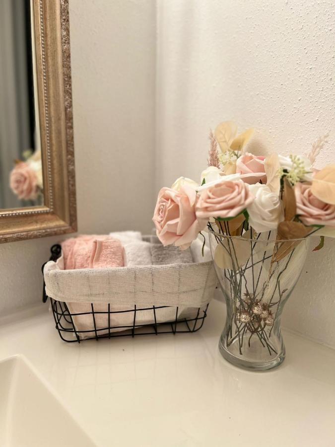 Centrally Located Houston Retreat! Sleeps 8, 10 Min To Downtown, Free Parking מראה חיצוני תמונה