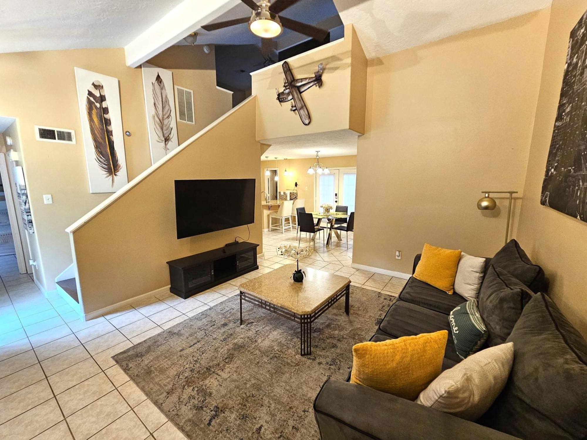 Centrally Located Houston Retreat! Sleeps 8, 10 Min To Downtown, Free Parking מראה חיצוני תמונה